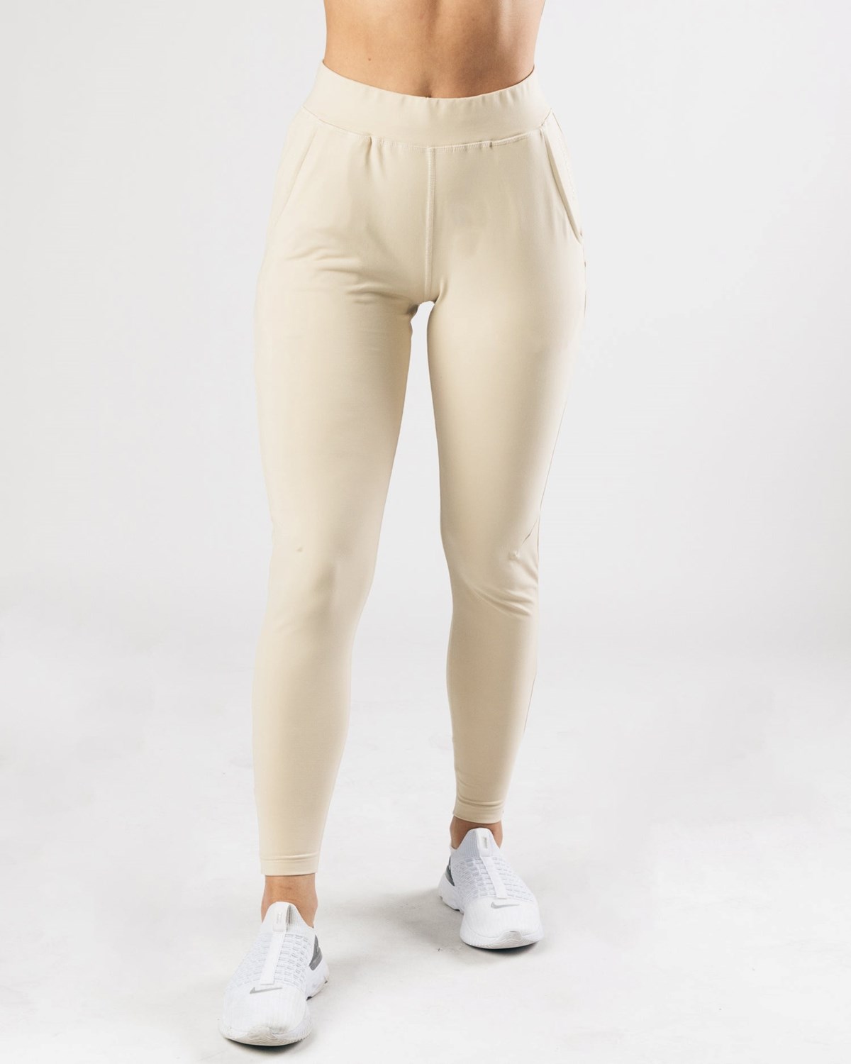 Alphalete 4-Way Stretch Jogger Vanilla Femme | EWX-03928464