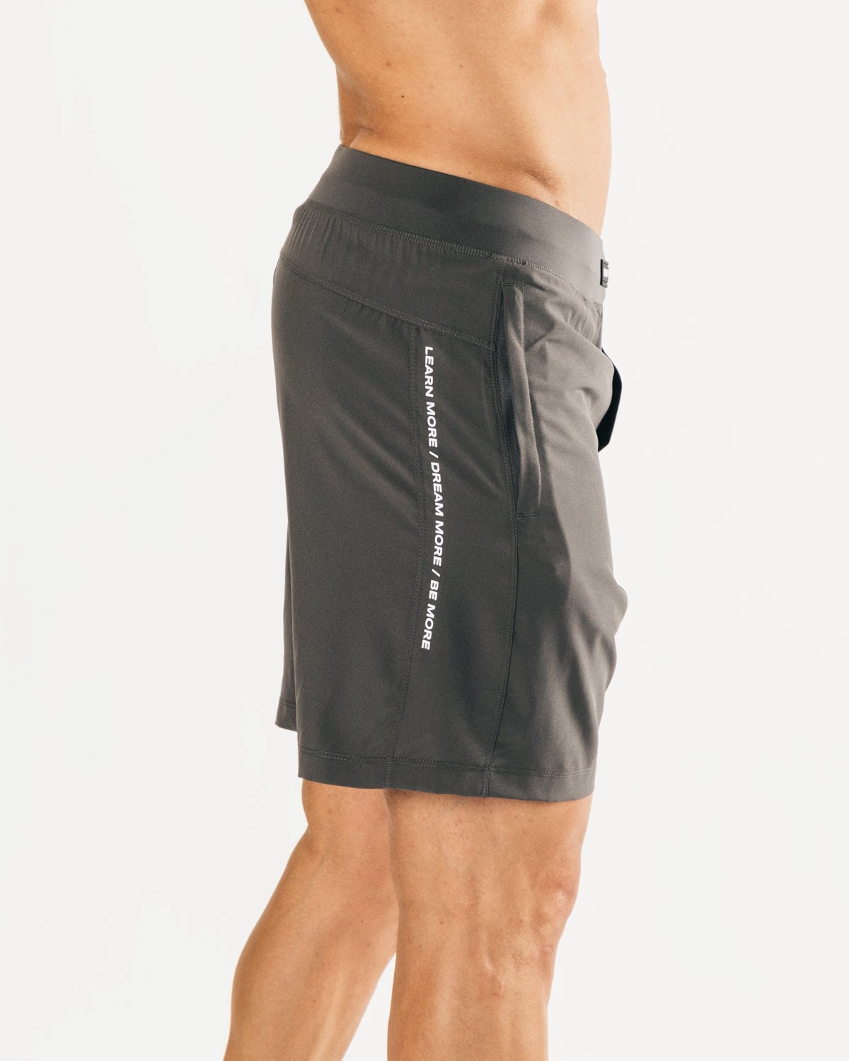 Alphalete Woven 4-Way Stretch 7